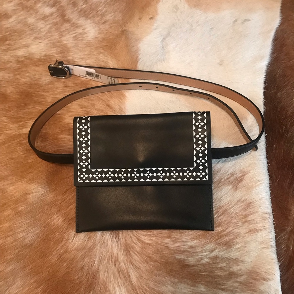 BCBG fanny pack belt - Sz L